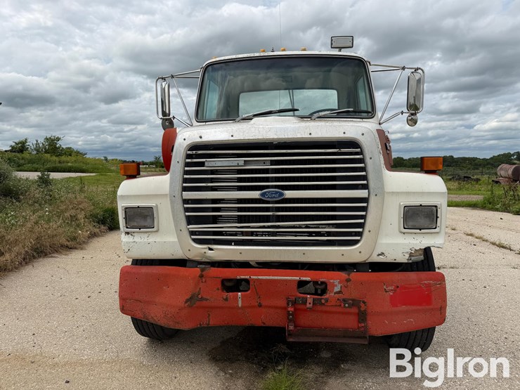 1991-ford-ln8000-image-2