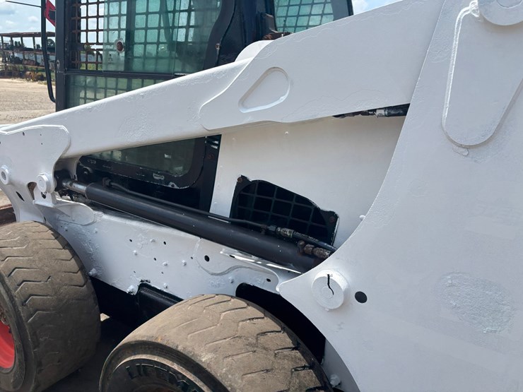 2013-bobcat-s630-image-22