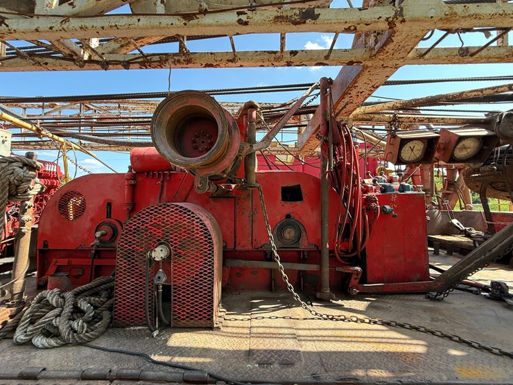 1981-wichtex-dd-75’-x-280k-lbs-300-hp-5,000’-trailer-mtd-drilling-rig-image-16