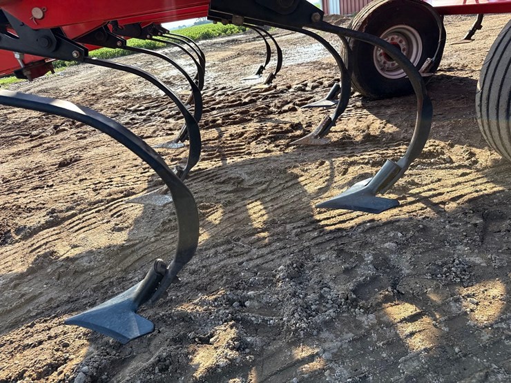 2013-kuhn-krause-5635-46ft-field-cultivator-image-58