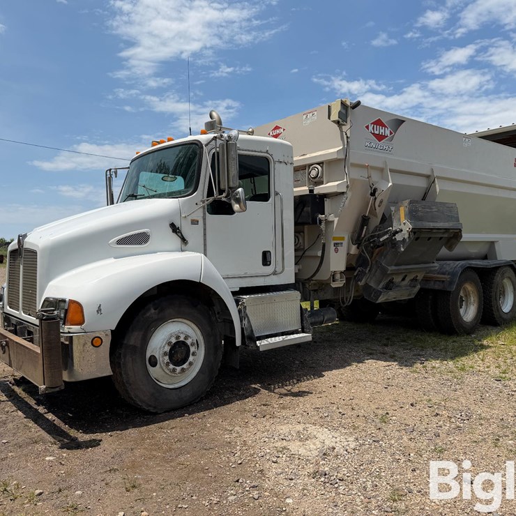 2003 KENWORTH T300