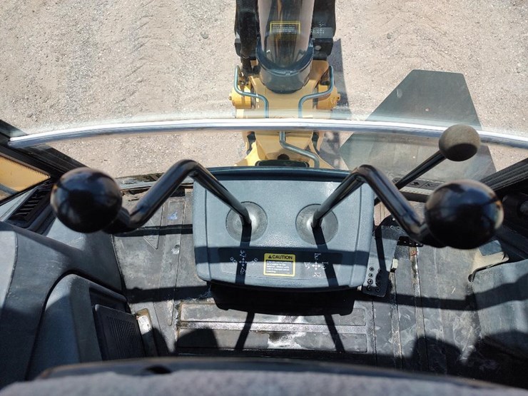 2011-deere-310sj-image-37