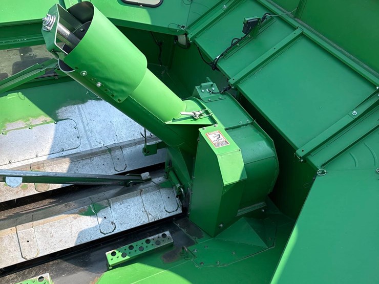2011-john-deere-9770-sts-image-53