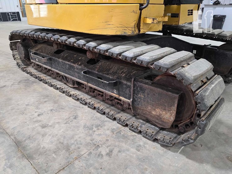2019-caterpillar-315f-lcr-image-37