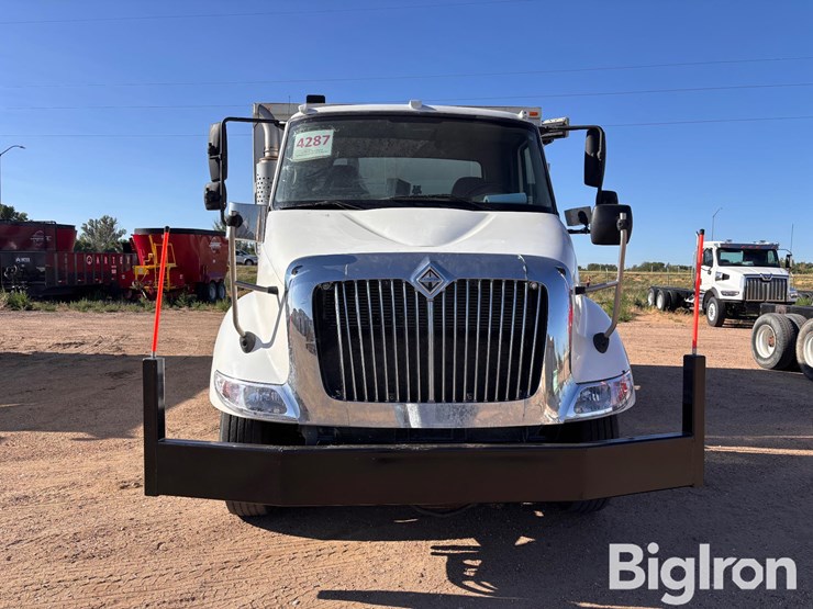 2009-international-transtar-8600-image-2