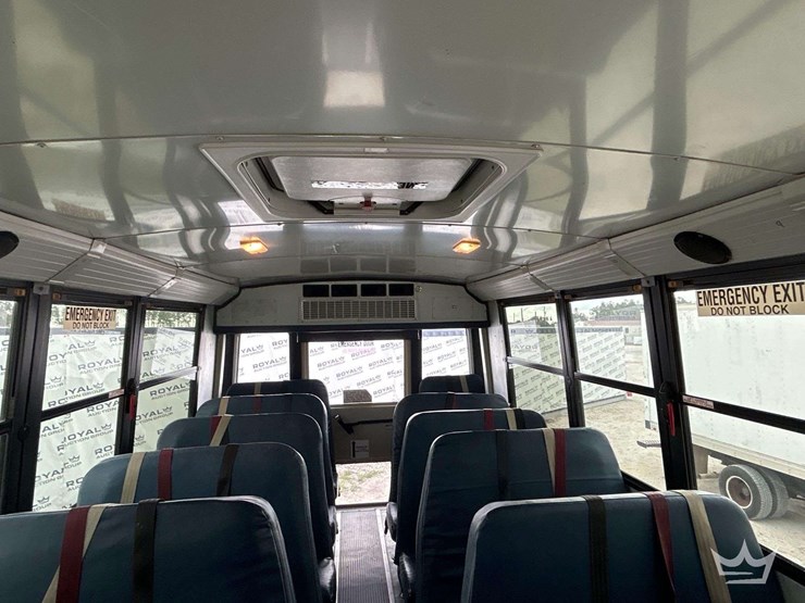 2016-freightliner-b2-image-22