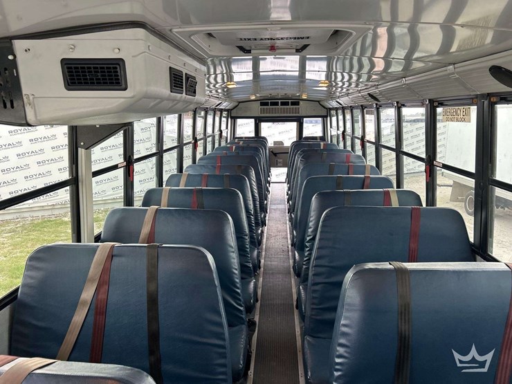 2016-freightliner-b2-image-19