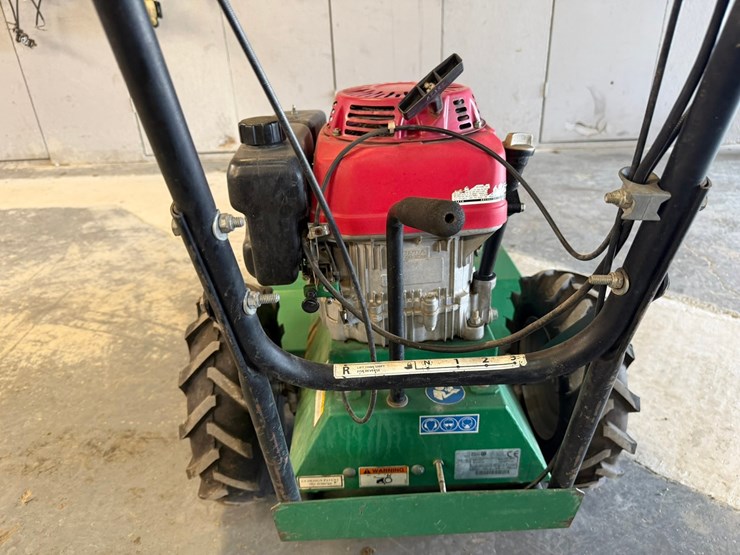 #4060-•-billy-goat-outback-walk-behind-brush-cutter-image-14