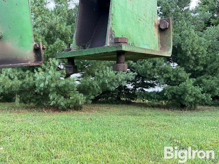 john-deere-158-image-10