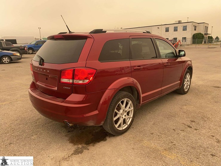 2011-dodge-journey-image-5