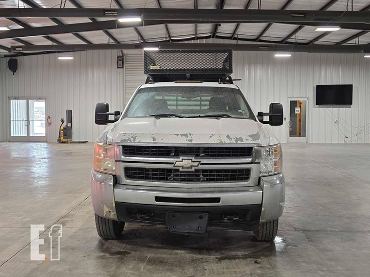 2009-chevrolet-silverado-3500-image-7