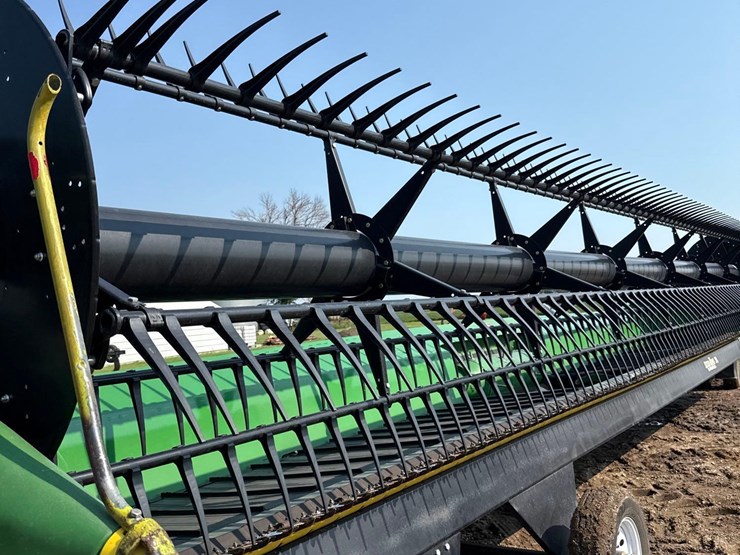 2018-john-deere-635fd-image-12