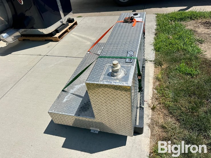 deezee-portable-aluminum-fuel-tank-image-8