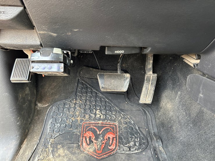 2005-dodge-ram-3500-image-46