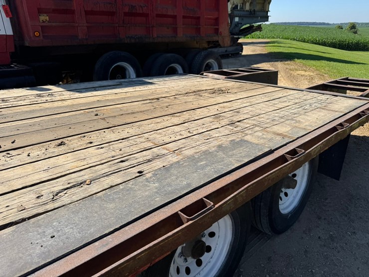 #1888-•-2004-friesen-welding-load-warrior-7-ton-gooseneck-trailer-image-18