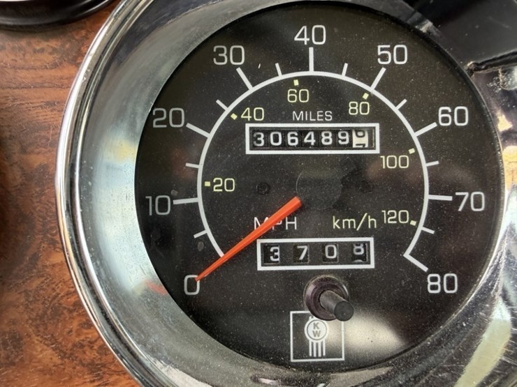 2000-kenworth-t800b-image-31