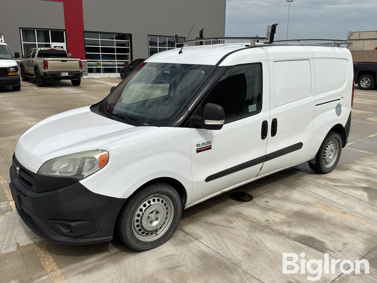 2017-ram-promaster-city-image-1