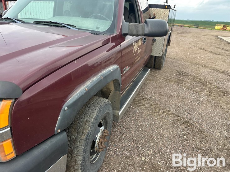 2003-chevrolet-3500-image-12