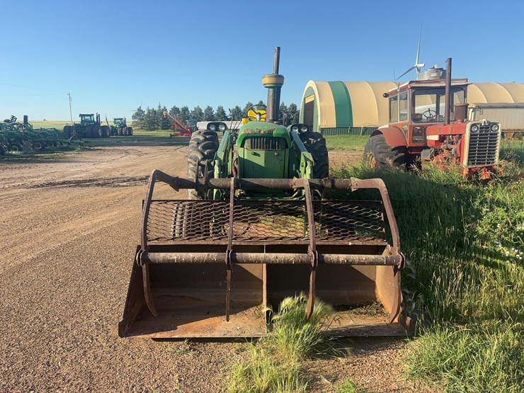 1962-john-deere-4010-image-2