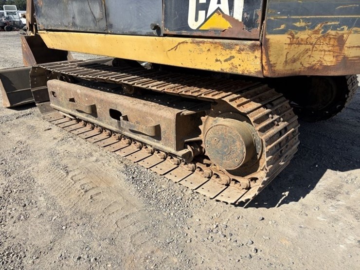 1990-caterpillar-e70b-image-19