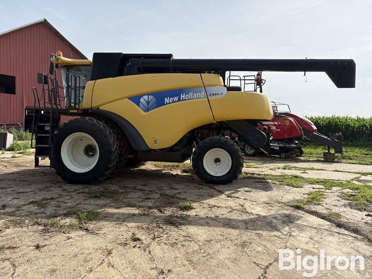 2009-new-holland-cr9040-image-8
