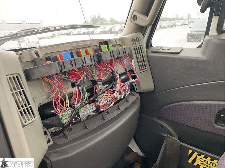 2017-international-durastar-4300-image-13