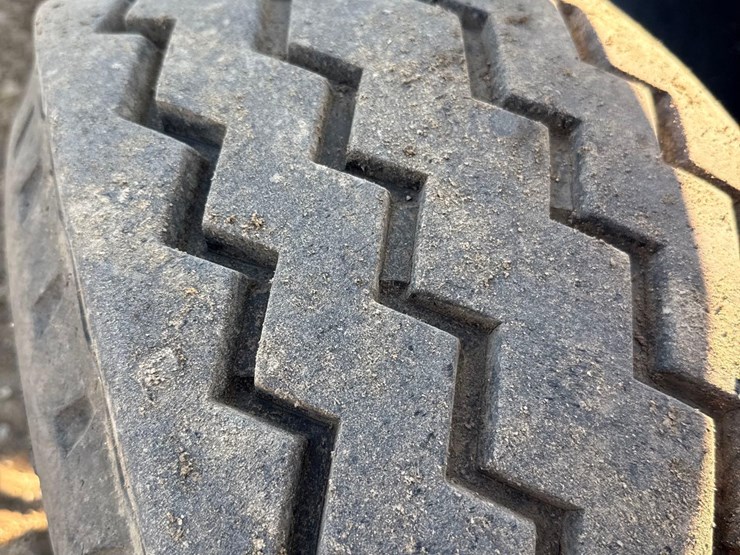 2012-case-ih-370-image-18