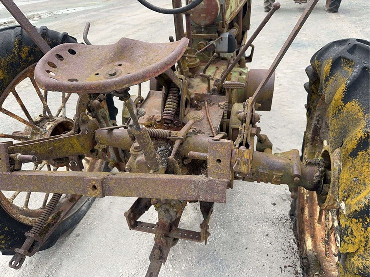 john-deere-model-b-image-16