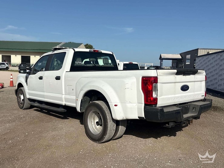 2019-ford-f350-image-4