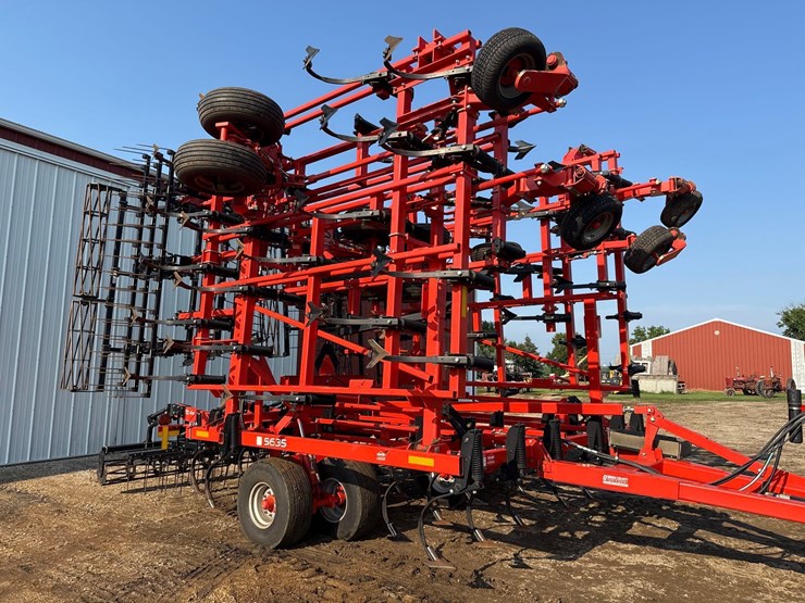 2013-kuhn-krause-5635-46ft-field-cultivator-image-1