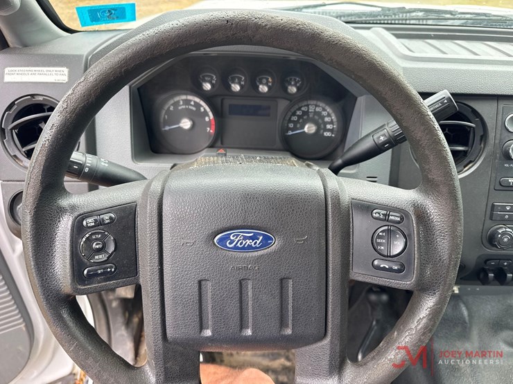 2016-ford-f350-xl-image-33
