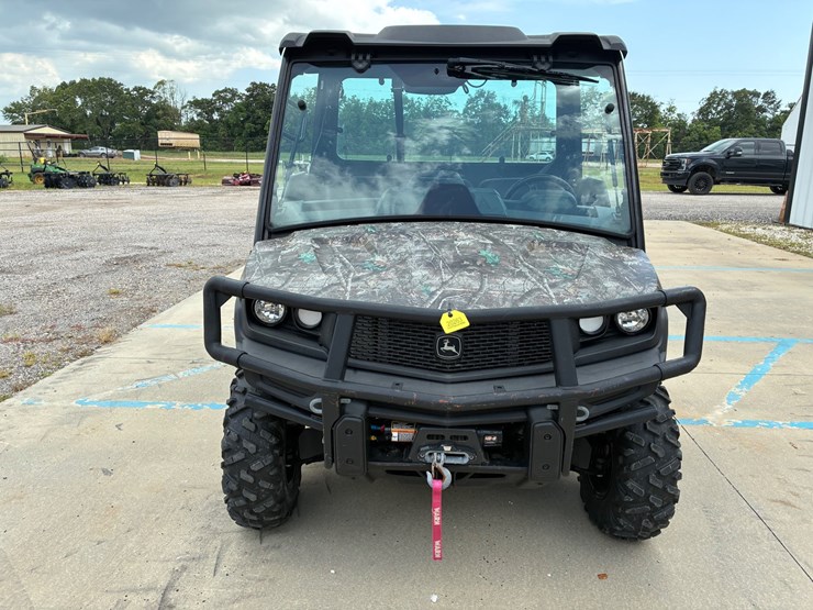 2023-john-deere-gator-image-5