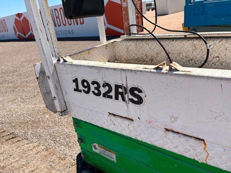 2017-jlg-1932r-image-19
