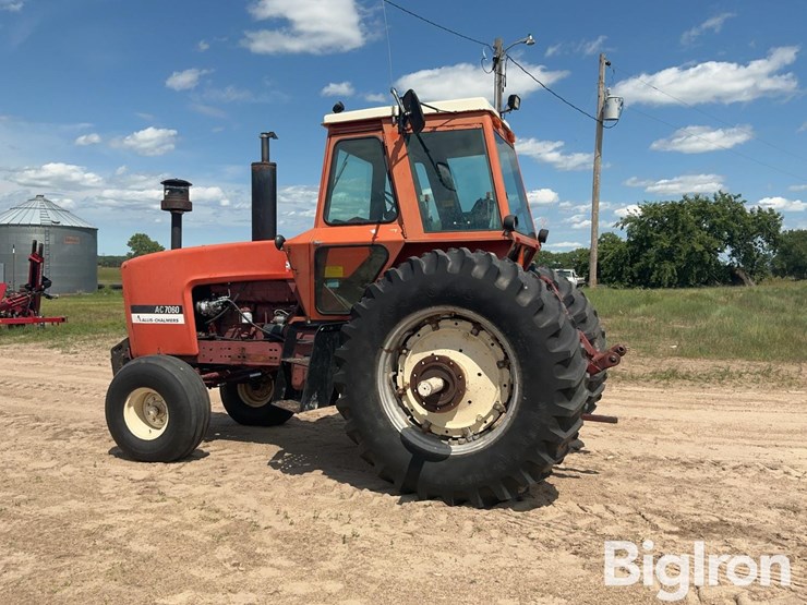 1977-allis-chalmers-7060-image-8
