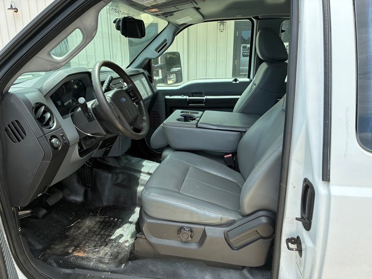 2015-ford-f350-xl-image-8