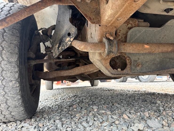 2007-chevrolet-3500-image-32