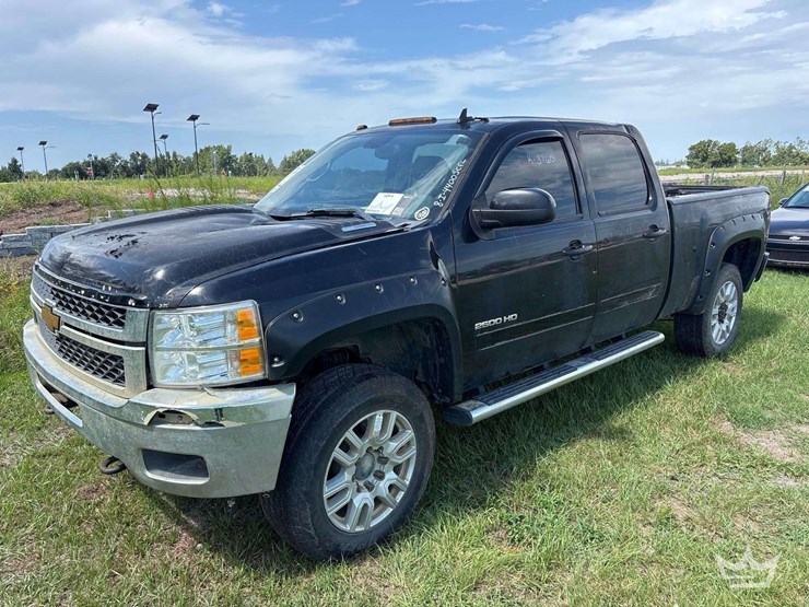2011-chevrolet-silverado-1500-image-1