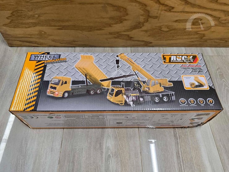 2026-future-remote-control-crane-toy-image-2