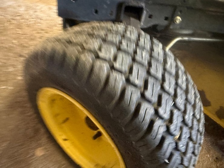 john-deere-145-image-17