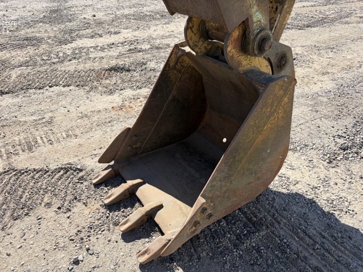1990-caterpillar-e70b-image-12