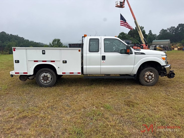 2016-ford-f350-xl-image-2
