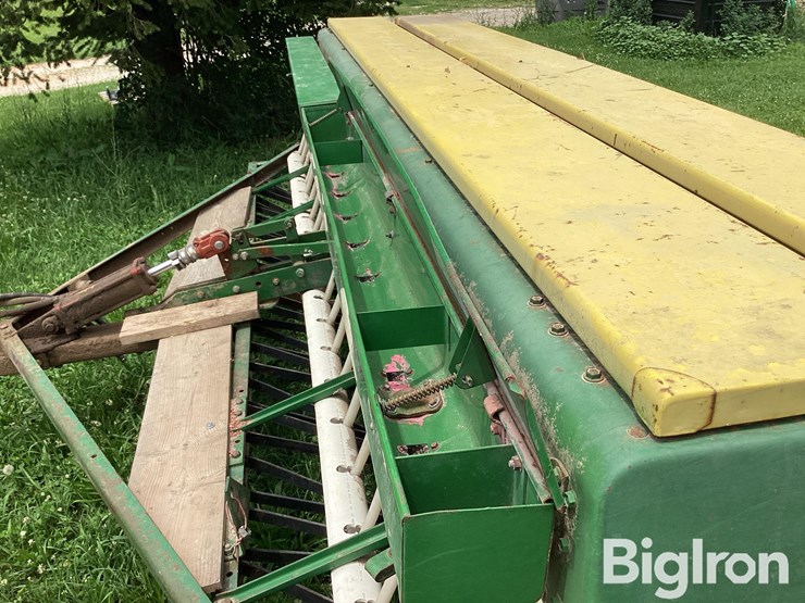 john-deere-8300-image-11