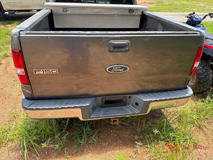 2004-ford-f150-xl-image-10