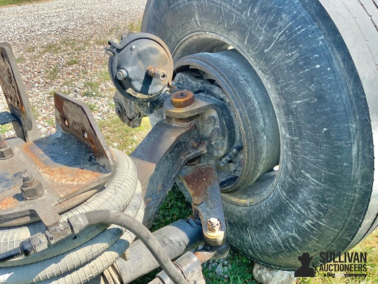 peterbilt-389-image-16