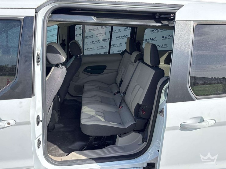 2017-ford-transit-connect-image-17