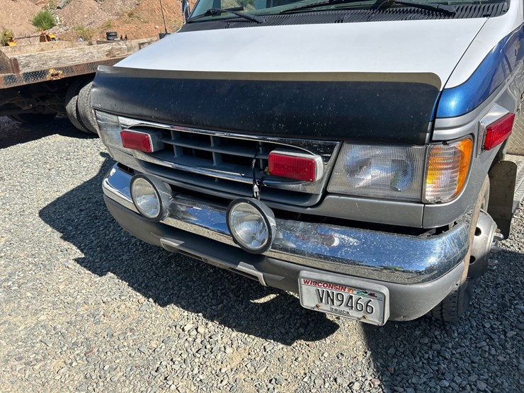 2000-ford-e350-image-17