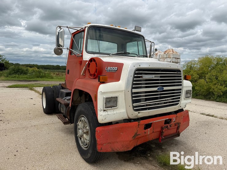 1991-ford-ln8000-image-3