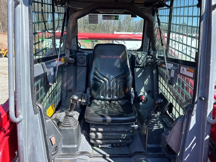 2019-takeuchi-tl10v2-image-44
