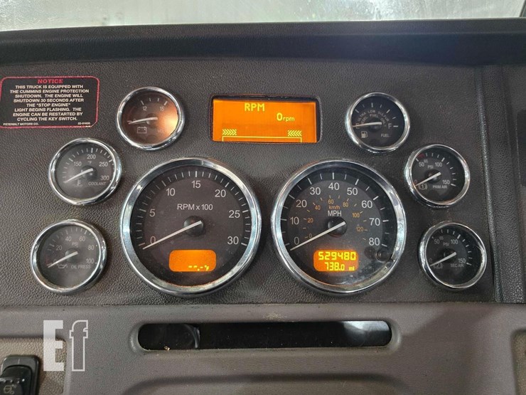 2013-peterbilt-386-image-12