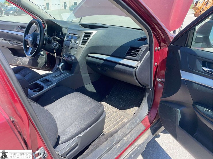 2011-subaru-outback-awd-2.5i-sport-4dr-wagon-cvt-image-18